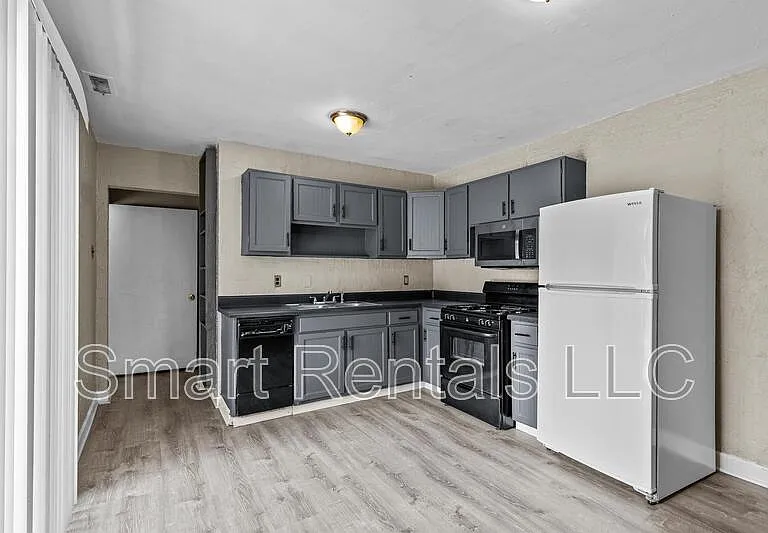 1395 Bluebird Dr — Photo 7