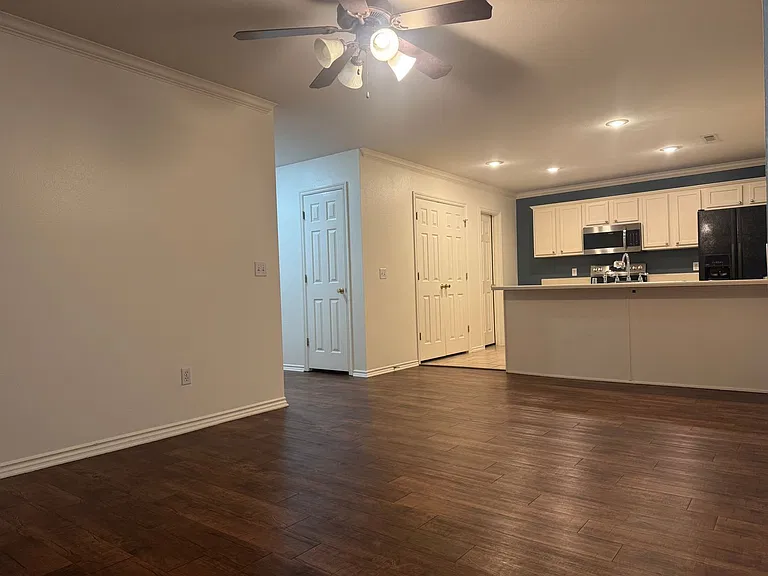 1584 N Willowbrook Dr — Photo 5