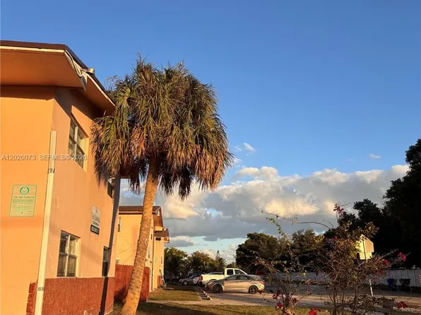 7481 SW 10th Ct APT 202C, Pompano Beach, FL 33068
