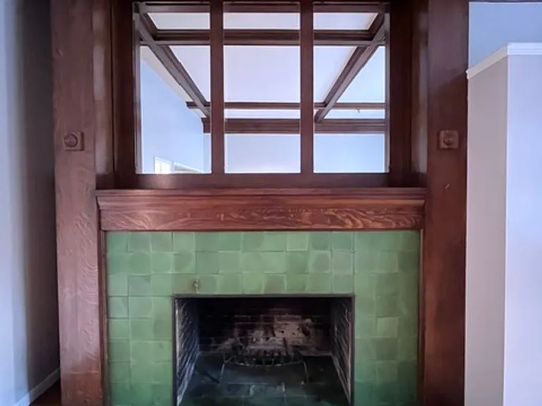 The Manor — Photo 8