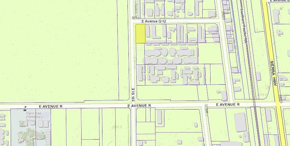 2nd image of E Avenue Q 12