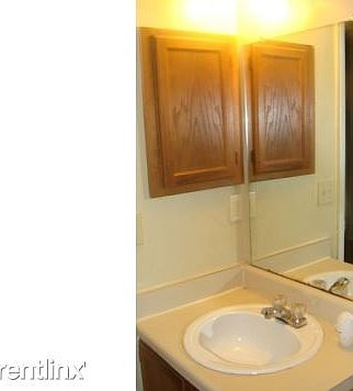 5th image of 3186 Grand Pavilion Dr Unit 204