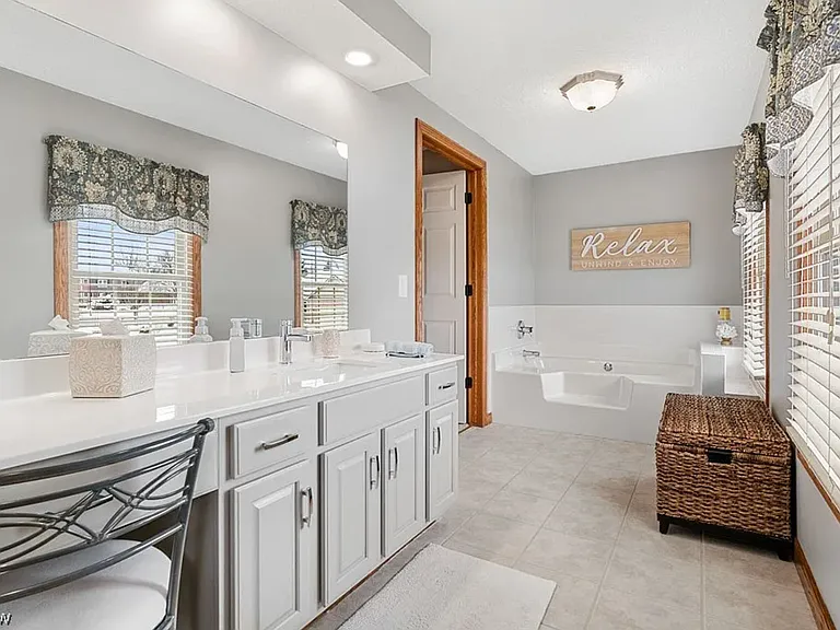 5909 Royal Hill Cir NE — Photo 12