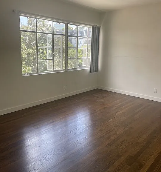 1839 S Beverly Glen Blvd #4 — Photo 7