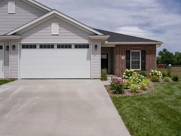 7 Frank Ct, Le Claire, IA 52753