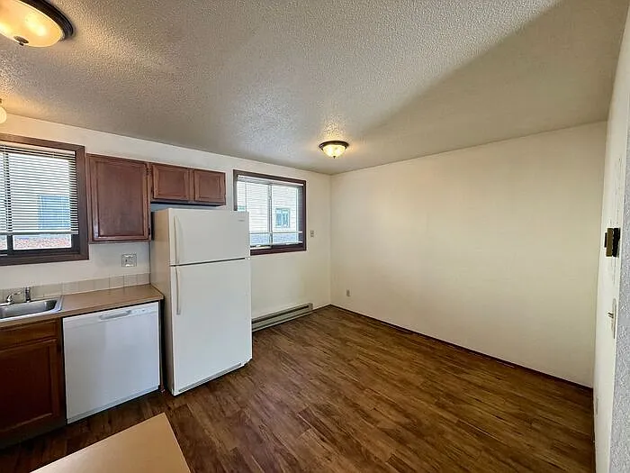 4914 Basswood Dr — Photo 5
