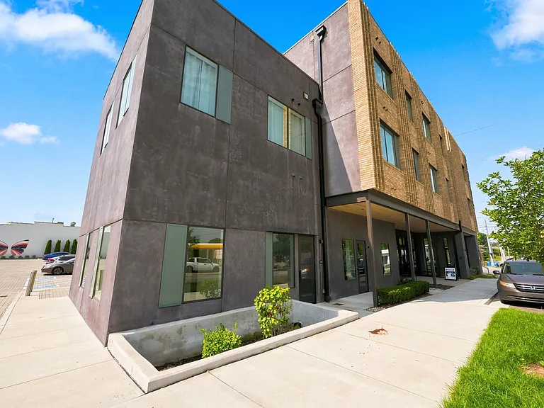 1090 Haysboro Ave #113 — Photo 3