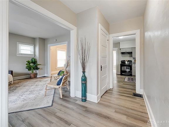 2nd image of 615 Saint Nicholas Ave