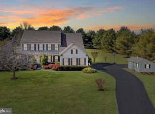 8278 Lunsford Rd, Warrenton, VA 20187