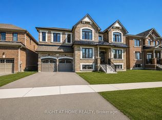 243 Centre St, Clearview, ON L0M1S0