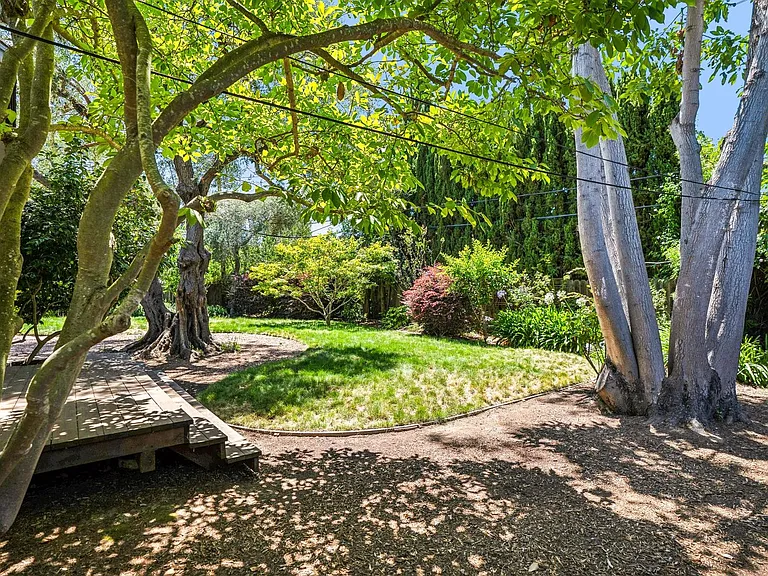 175 E Creek Dr — Photo 30
