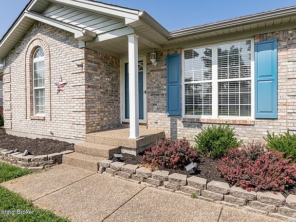 3rd image of 462 Tara Cir
