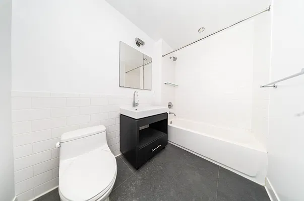 Rented by Platinum Forbes Global Properties | media 7