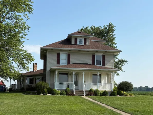 2296 W 800th Rd N, North Manchester, IN 46962