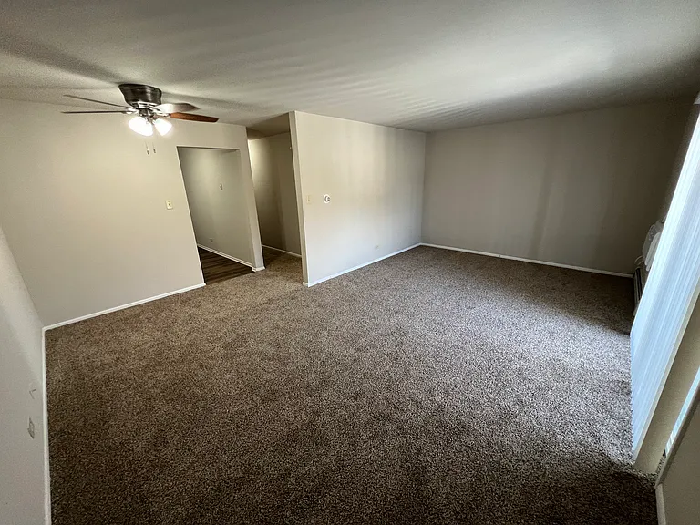 910 N River Dr #209 — Photo 5