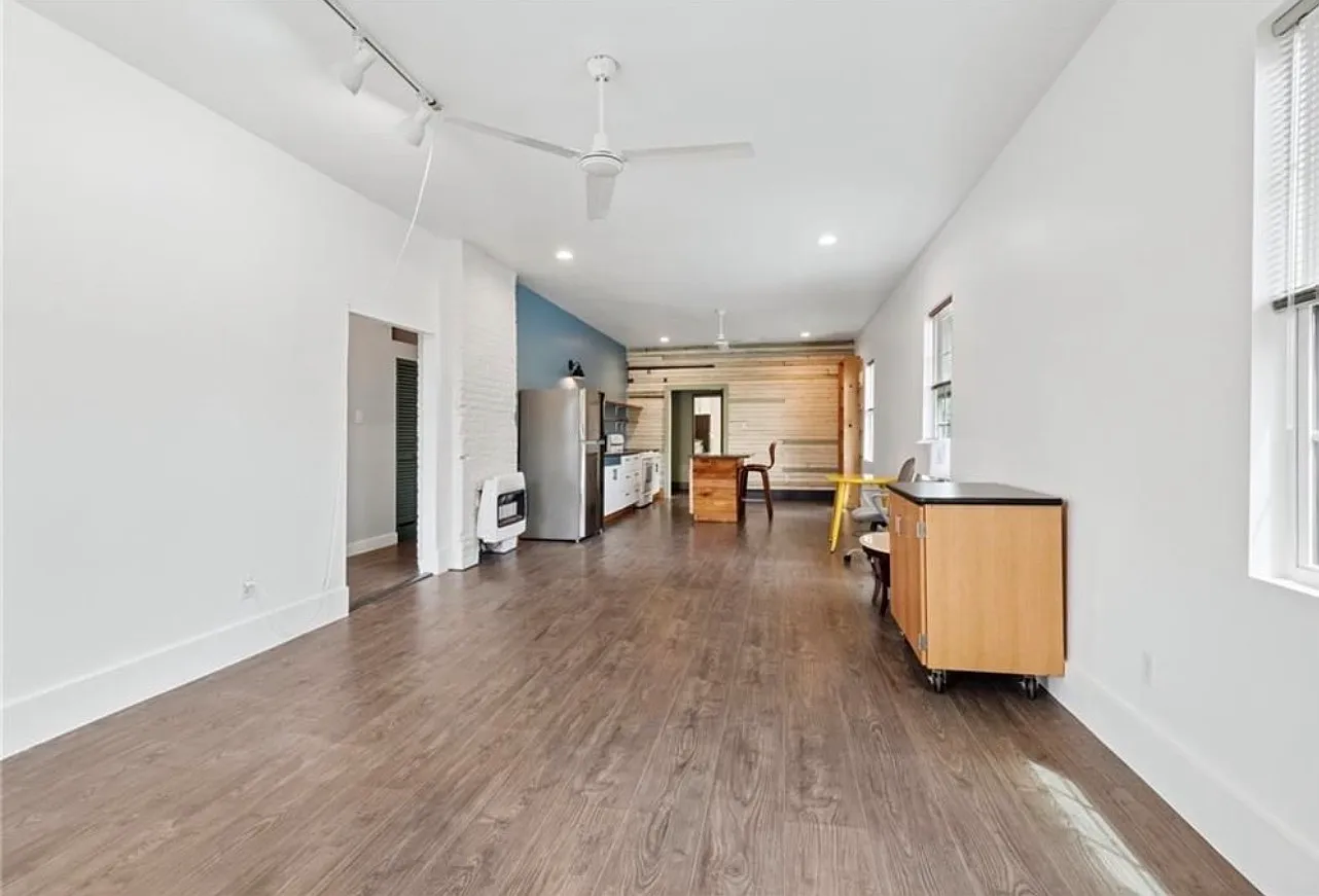3 bed, 1302 sqft, $1,800 — Photo 4