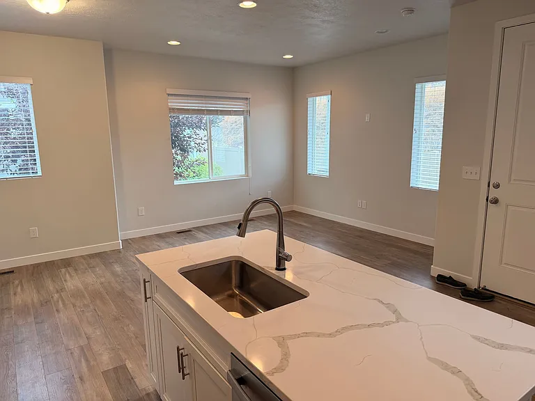 15046 S Wild Horse Way #1 — Photo 3
