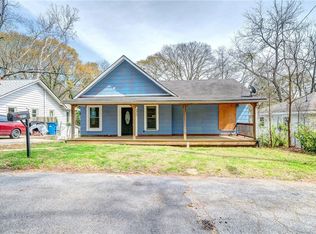 2972 8th St, East Pt, GA 30344