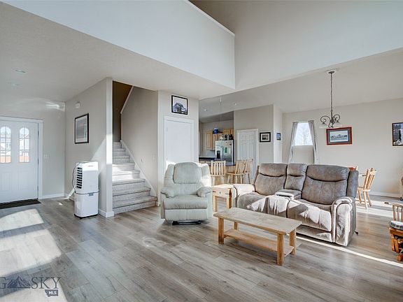 5th image of 1305 N River Rock Dr