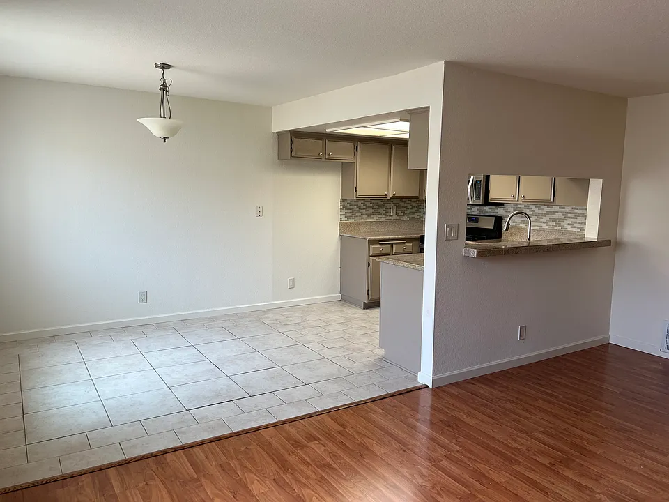476 E Santa Anita Ave #G