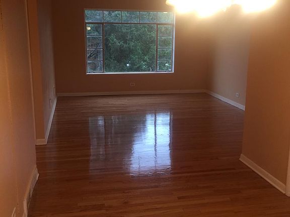 3rd image of 771 N Linden Ave #1E