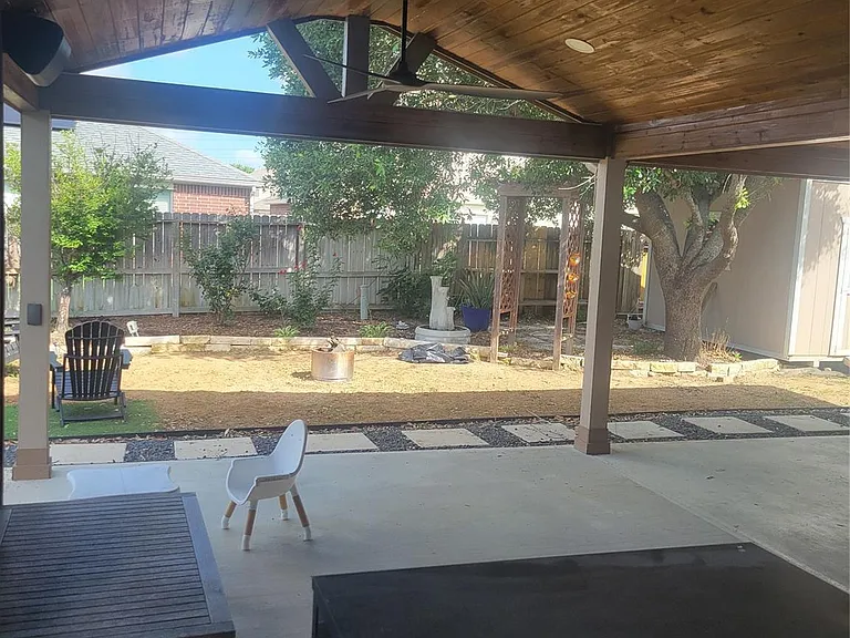 3903 Brook Garden Ln — Photo 17