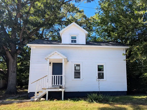 1135 Holt St, Muskegon, MI 49442