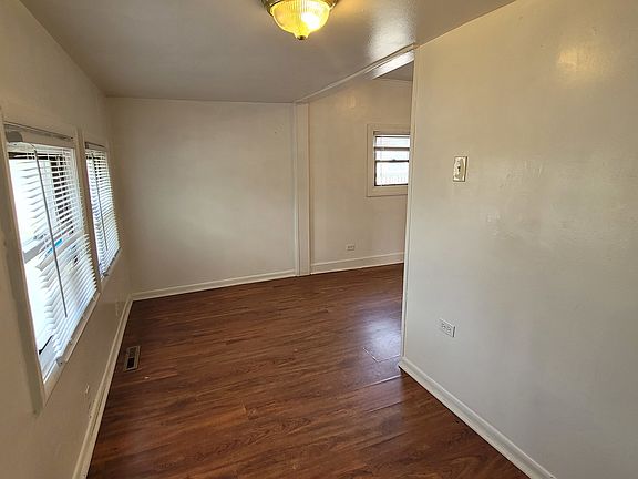3rd image of 40211 N Liberty St