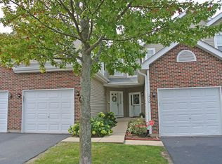 214 Partridge Ct, Algonquin, IL 60102