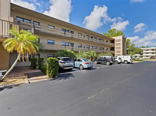 5975 Terrace Park Dr N Unit 204, Saint Petersburg, FL 33709