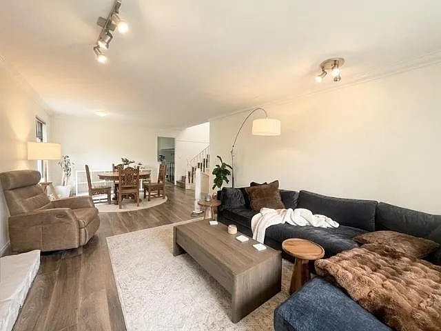 3 bed, 2659 sqft, $4,500 — Photo 3