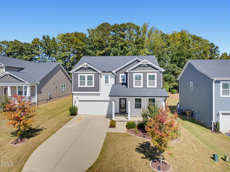 1st image of 104 Hoyne Way