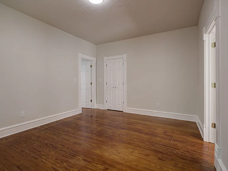 1005 Classen Blvd — Photo 7