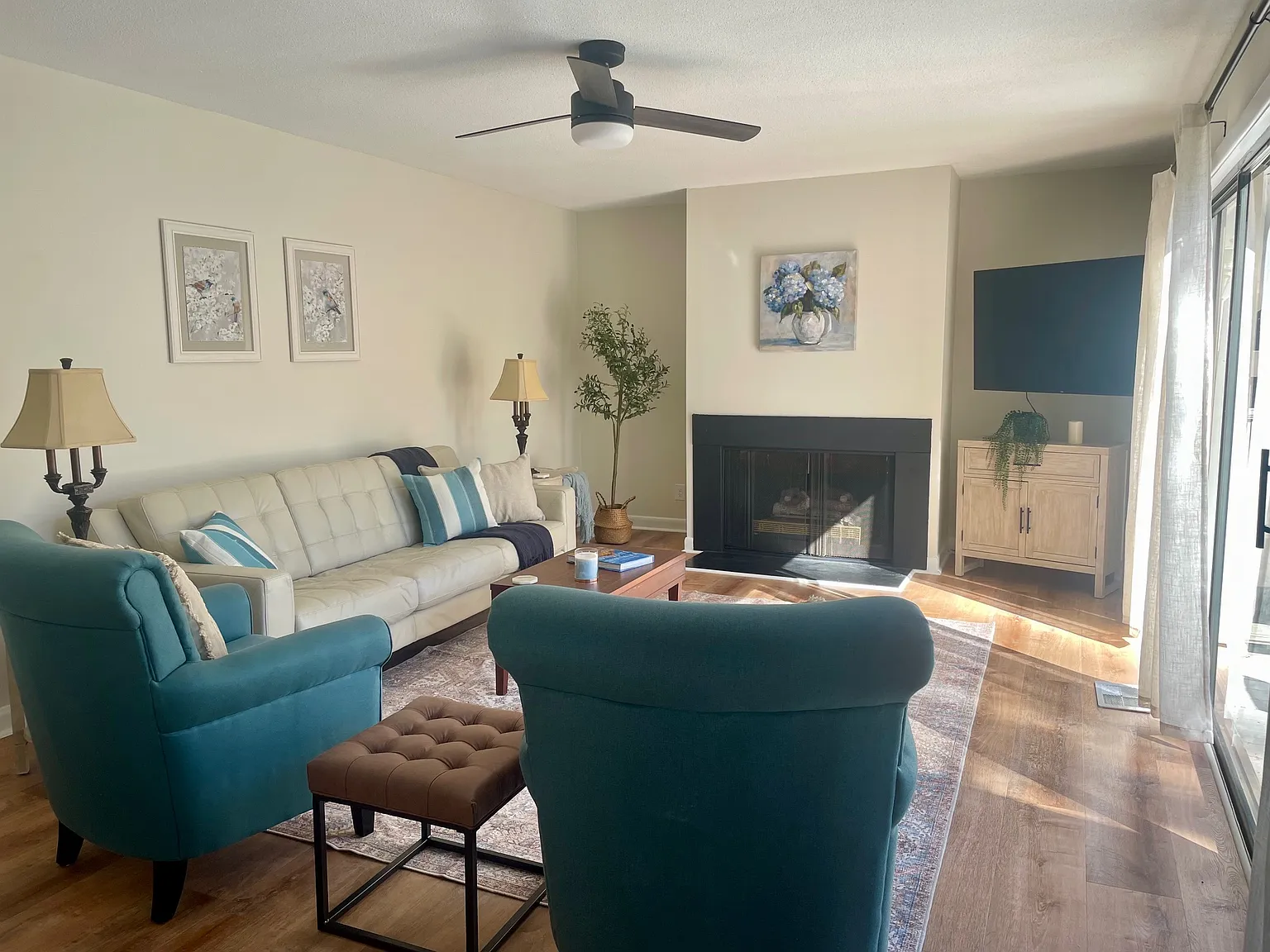 100 Lamplighter Cir — Photo 1