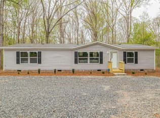 4372 Whiporwill Rd, Gillsville, GA 30543