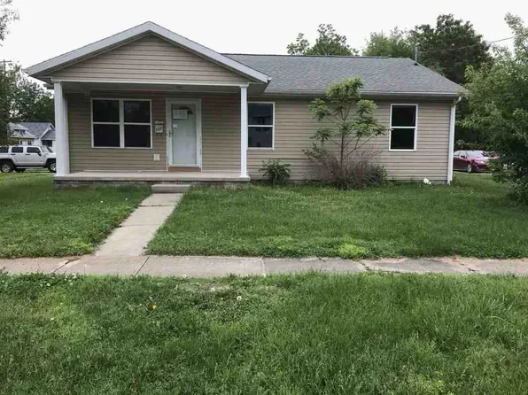 557 N Hickory St, Centralia, IL 62801