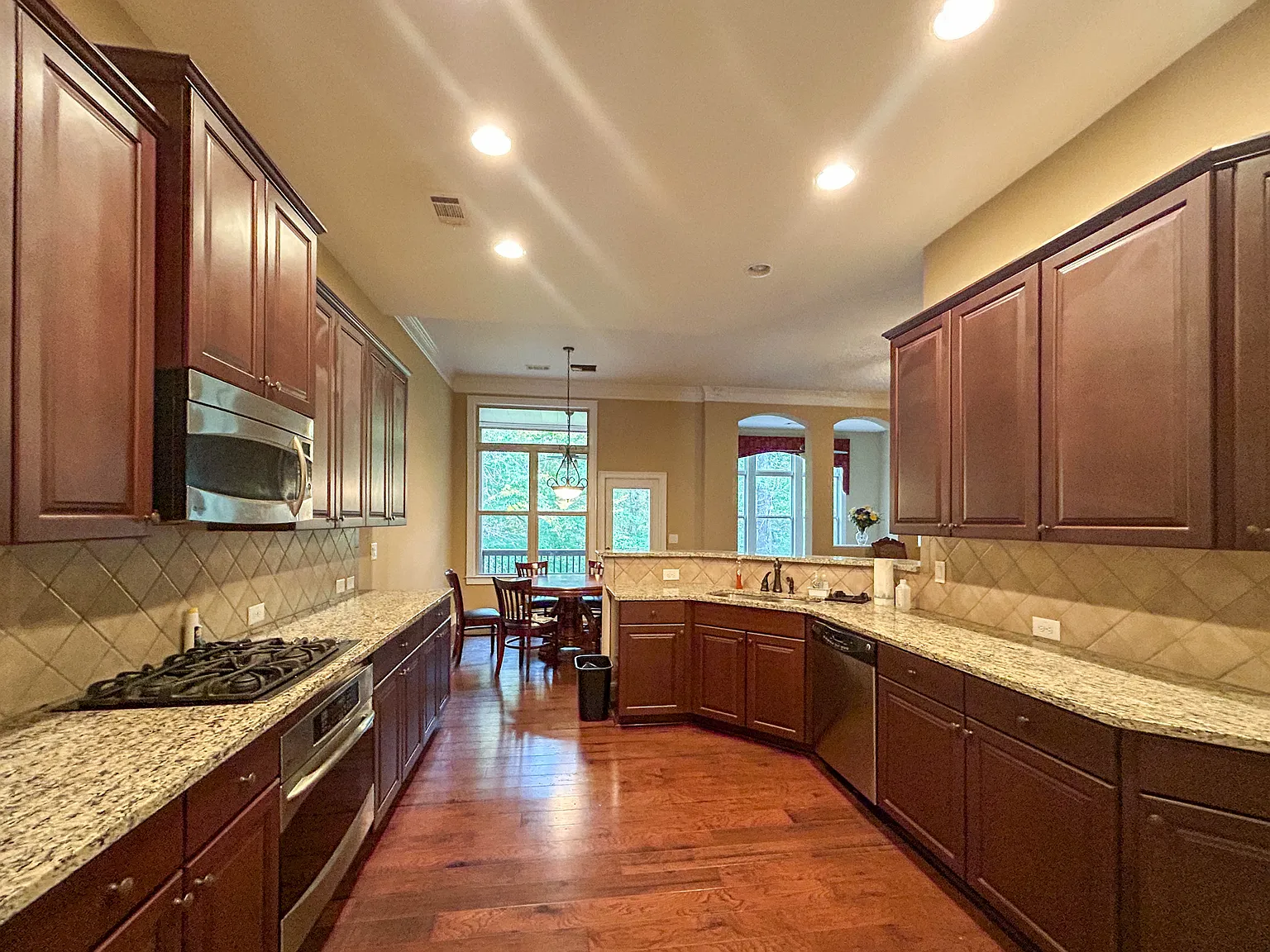 1887 Cedar Glenn Way — Photo 4