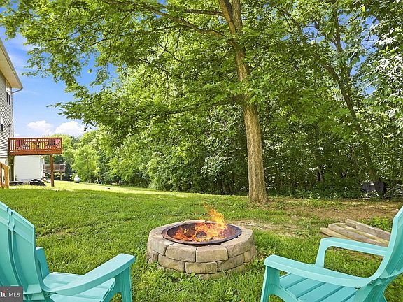 3rd image of 116 Baer Oak Dr