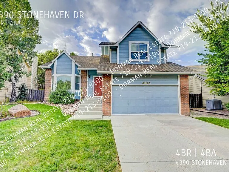 4390 Stonehaven Dr — Photo 2