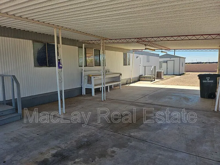 1113 W Corinthian Cir — Photo 3