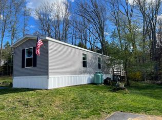 22 Breezy Acres Mobile Home Park, Epsom, NH 03234