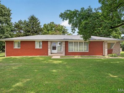 11405 Lake Rd, Highland, IL, 62249