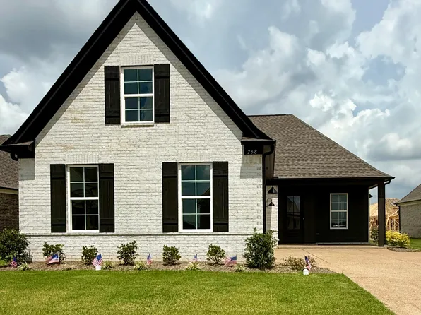 768 Coahoma Ct, Nesbit, MS 38651