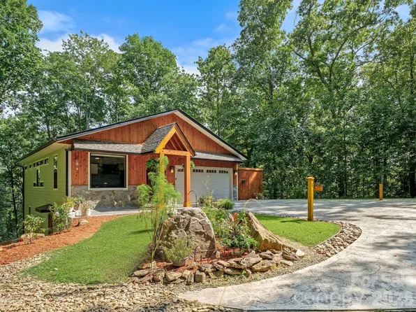 506 Silent Forest Dr, Canton, NC 28716