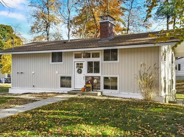 52 Stephens Rd, Leominster, MA 01453