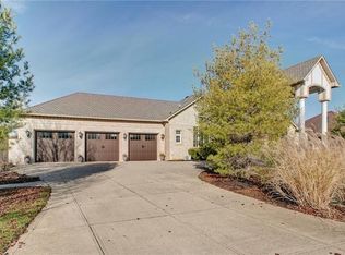 6896 Carters Grove Dr, Noblesville, IN 46062