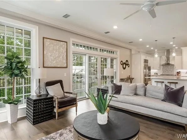 1501 University Blvd #203, Tuscaloosa, AL 35401