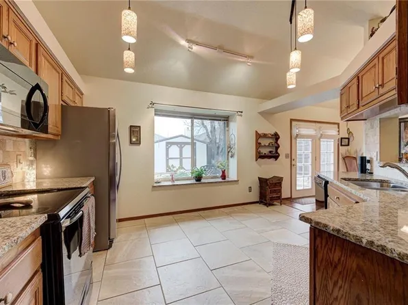 1701 Park View Pl, Edmond, OK 73003