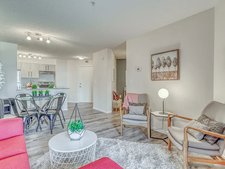 905 Evanston Dr NW — Photo 36