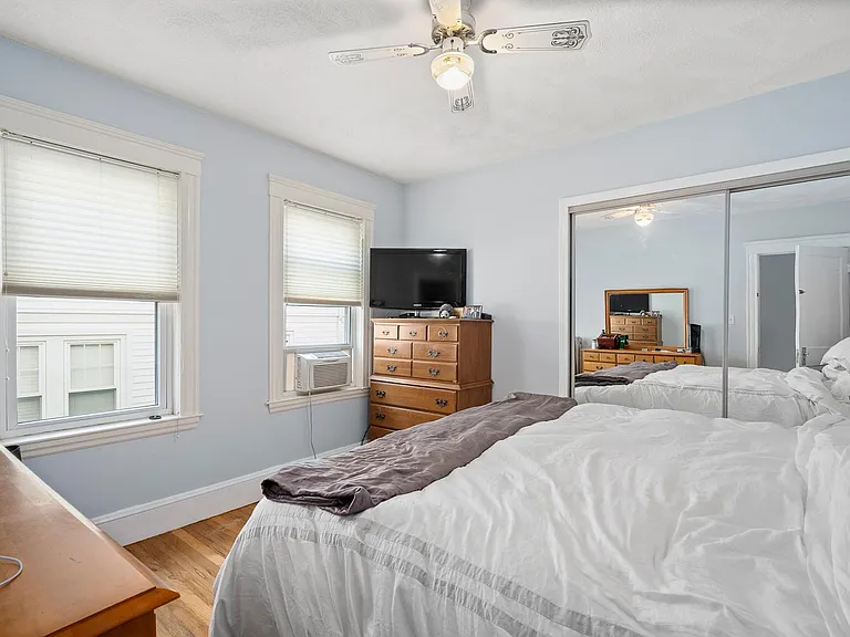23 Pine St #1 — Photo 9